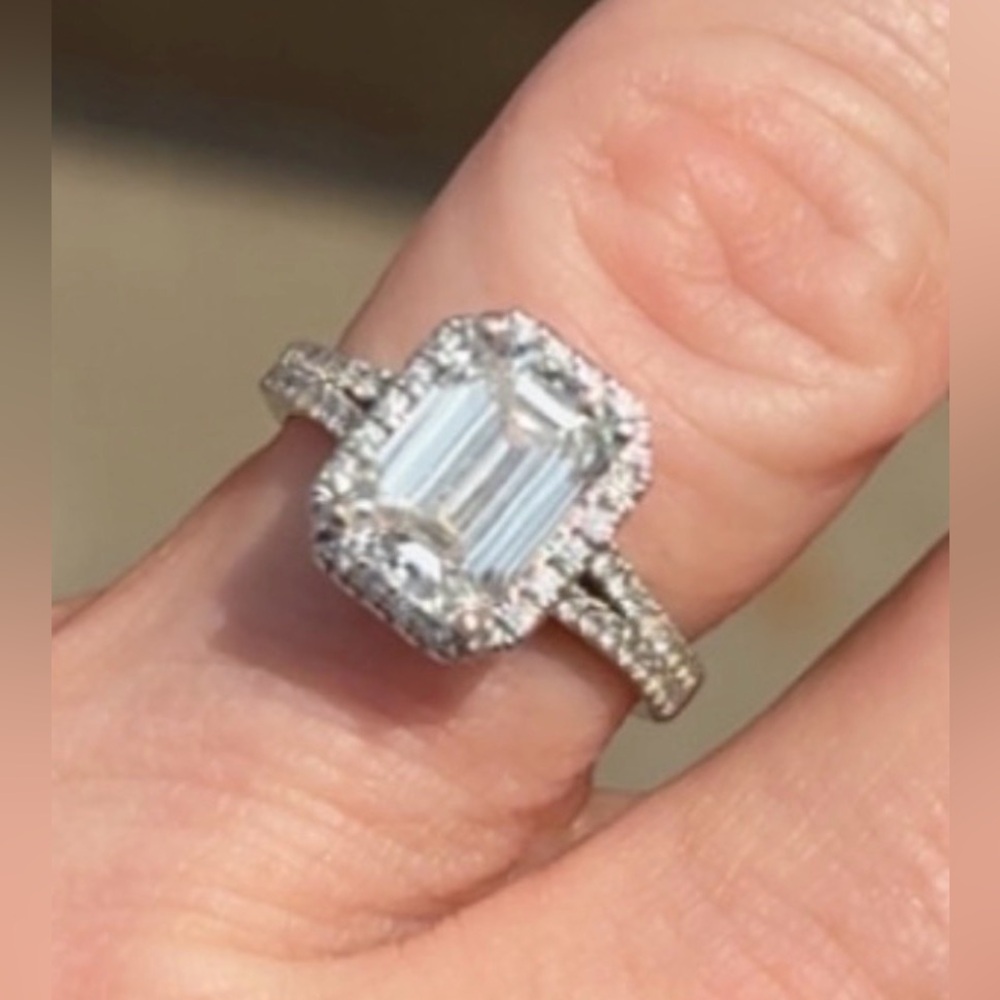 3 1/2 CT Elegant Silver Diamond Ring